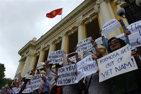  การประท้วงผู้คนนับพันที่ฮานอย: การสู้รบเพื่อเสรีภาพในการแสดงออกและสิทธิพลเมืองของเวียดนาม